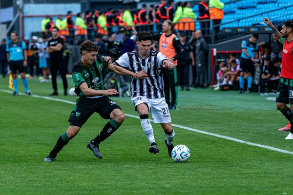 How can businesses improve customer engagement through social media?