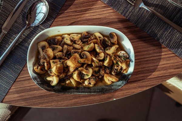 What are the signs of a balanced diet?