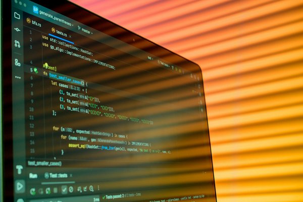 What are the best techniques for perfecting a homemade sauce?